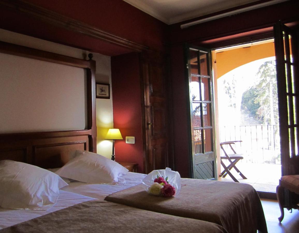 Hotel Sant Bernat Montseny Exterior foto