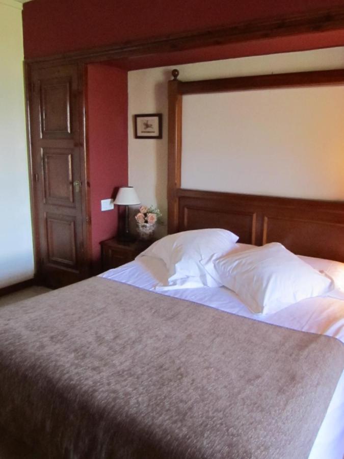 Hotel Sant Bernat Montseny Exterior foto